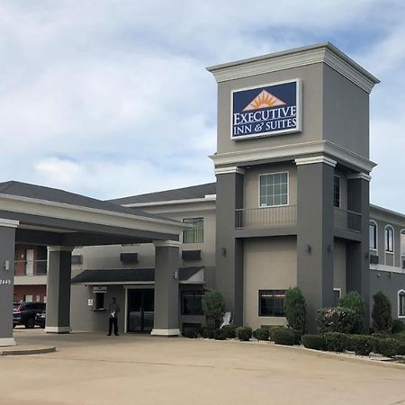 Executive Inn And Suites Joaquin Екстериор снимка